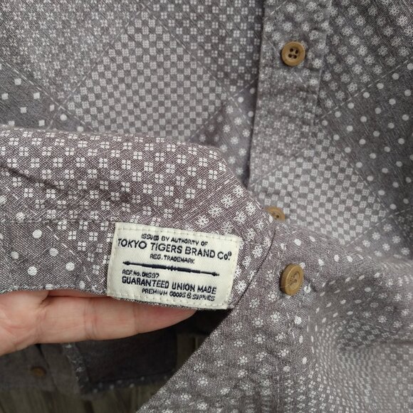 Gray Calico Print Button Shirt Tokyo Tigers Brand Size Medium - Picture 6 of 9